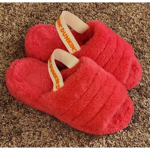 Dunkin Donuts Official Merch Pink Faux Fur Slides NWOT  Cozy Fluffy Size 8 - Picture 1 of 5